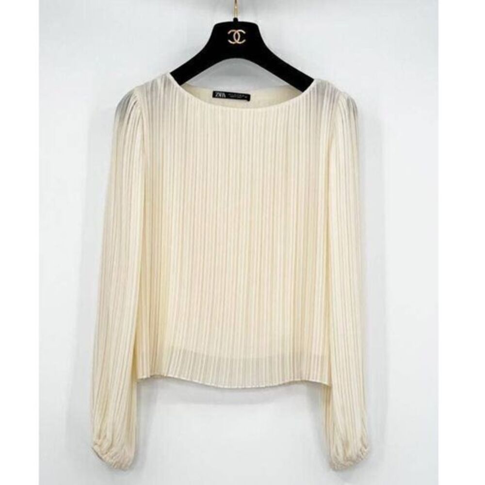 ZARA EUC Ladies Off-White Ivory Pleated Long-sleeved Blouse SMALL